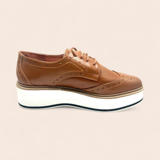 Tatiana Brogues - Caramello
